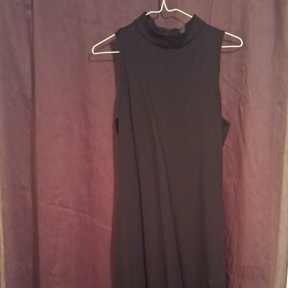 Le Chateau Classic Black Garment